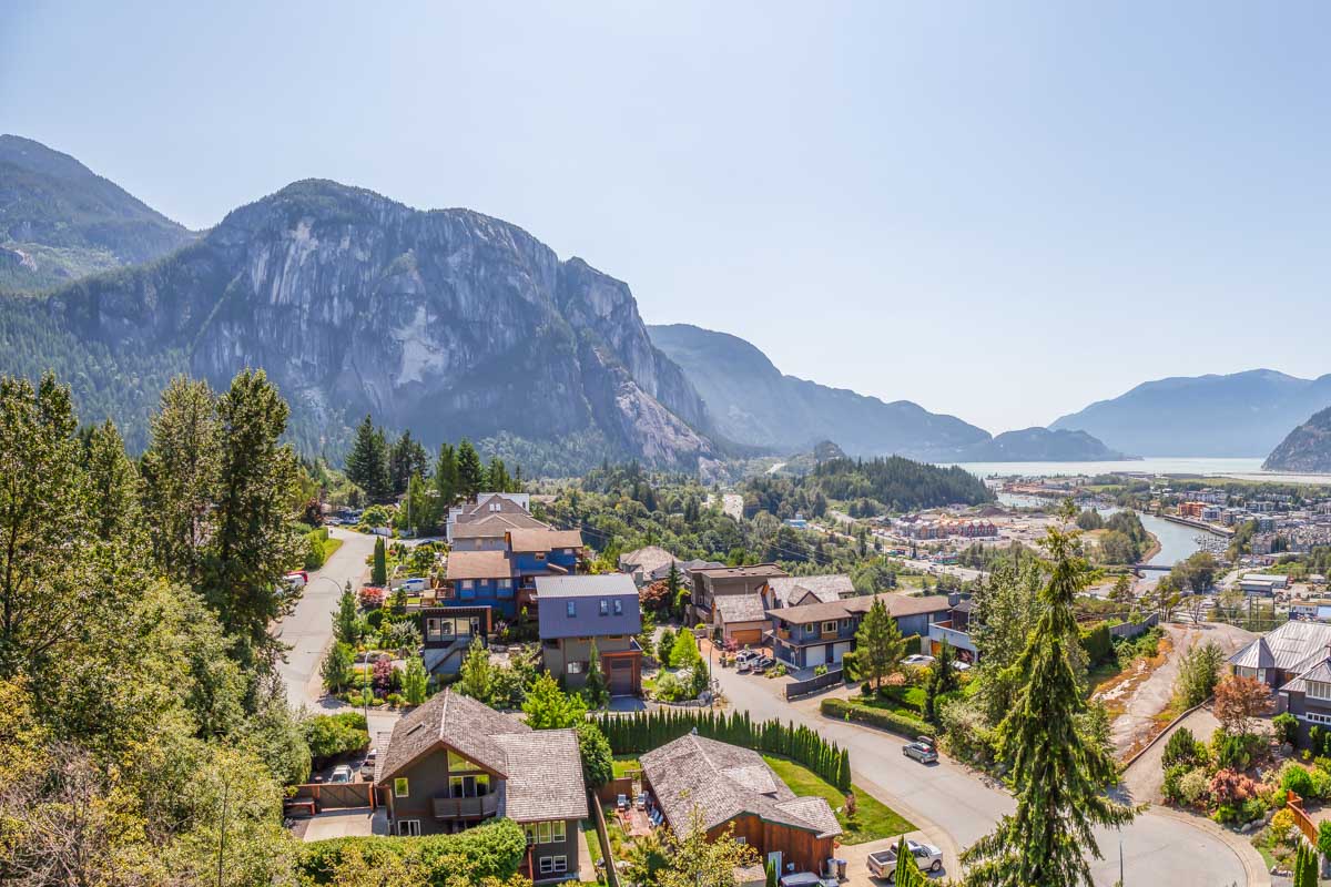 Views along the trail to Smokes Bluff Lookout, Squamish, BC
