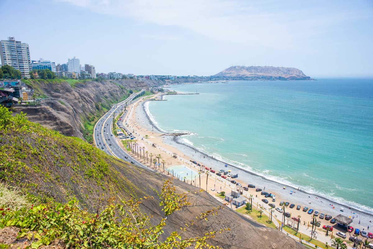 A panaramic view of the coastline of Lima taken from the bike and walking path