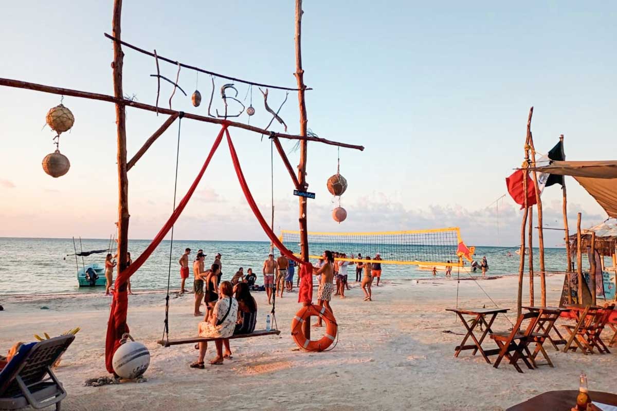 Sunset at Capitán Capitán Holbox beach club