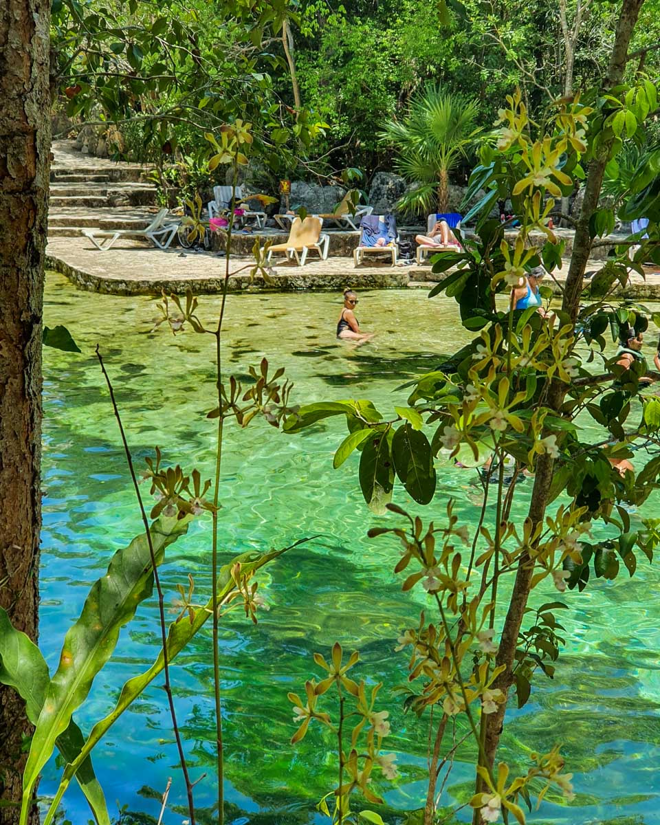 Cenote Yax-kin, Mexico 