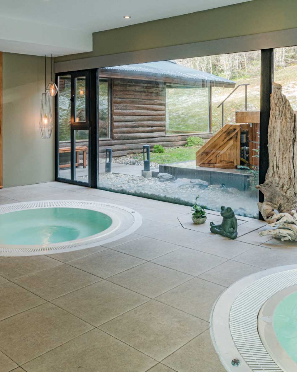 Las Hayas Ushuaia Resort spa room