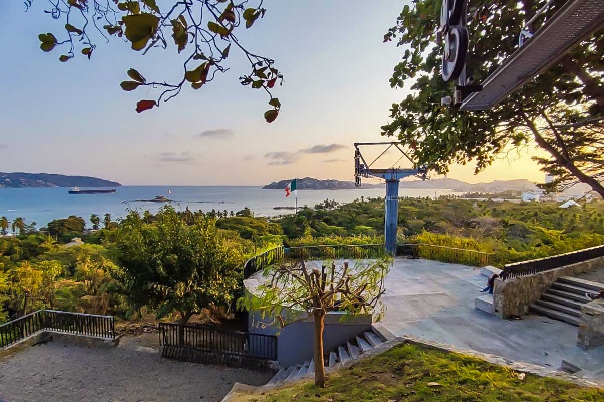Mirador Cerro del Mogote at sunset inside Parque Papagayo , Acapulco, Mexico