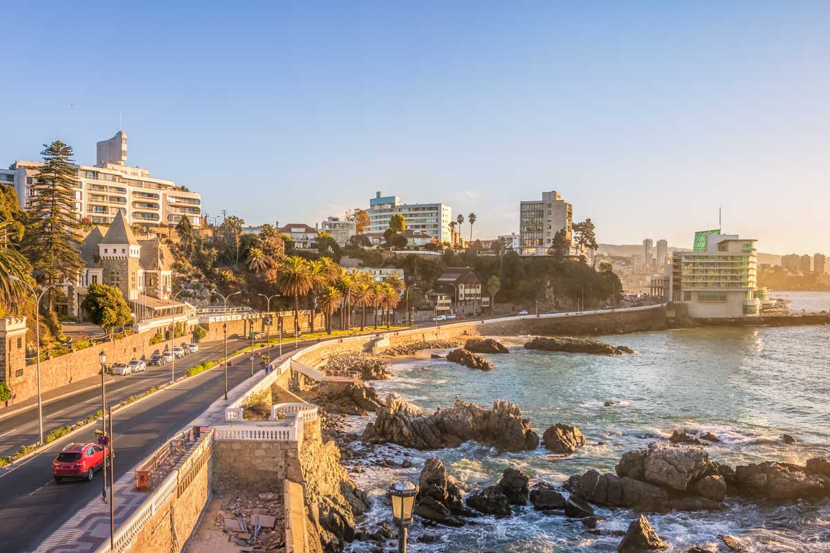 Scenic shot of the coastal roads in Viña del Mar, Chile