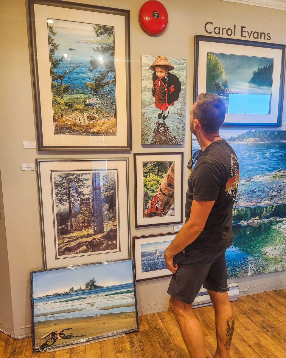 Daniel looks at art on Salt Spring Island