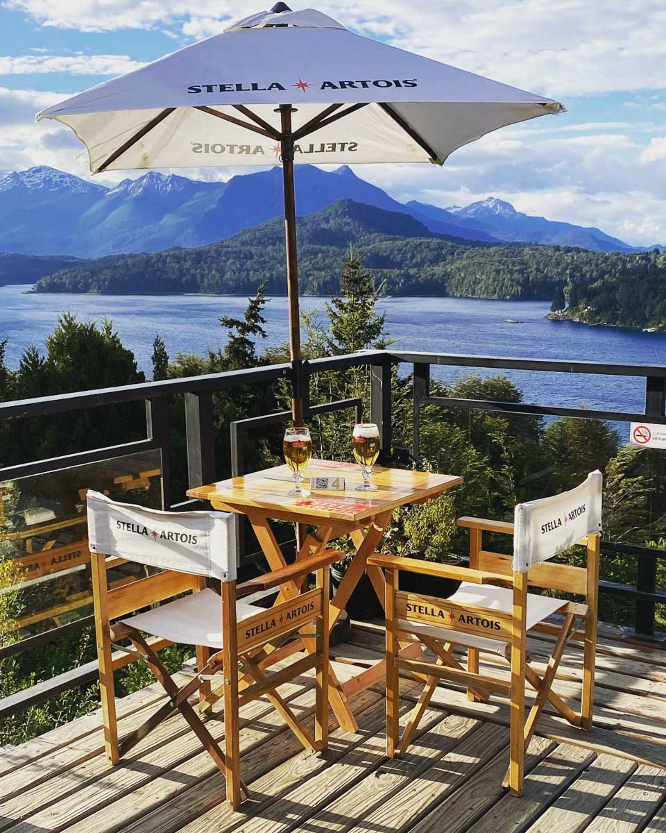 Having beers with a view at Restaurant Punto Panorámico 