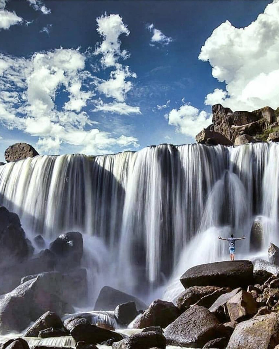 Pillones Waterfall in Arequipa, Peru
