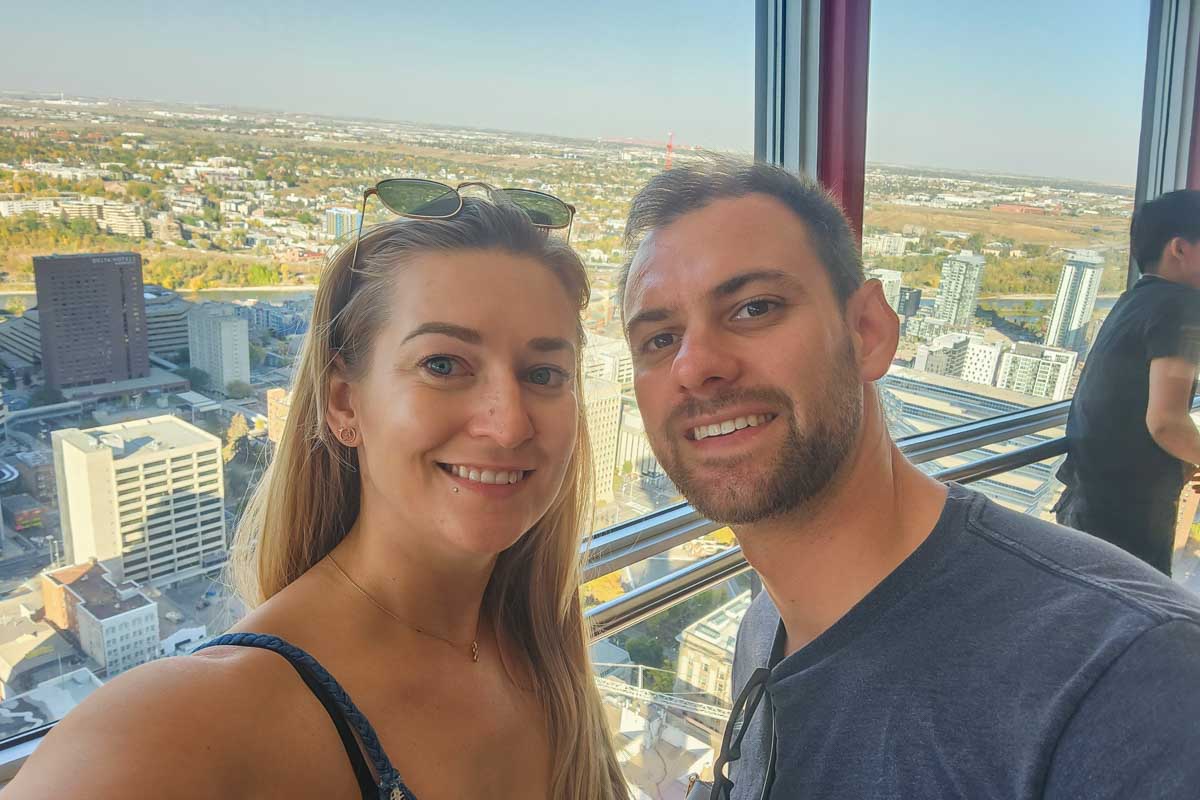 Daniel and Bailey take a photo in the Calgary Tower