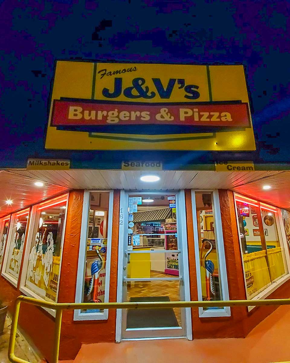 JV's Diner  in Lake Cowichan