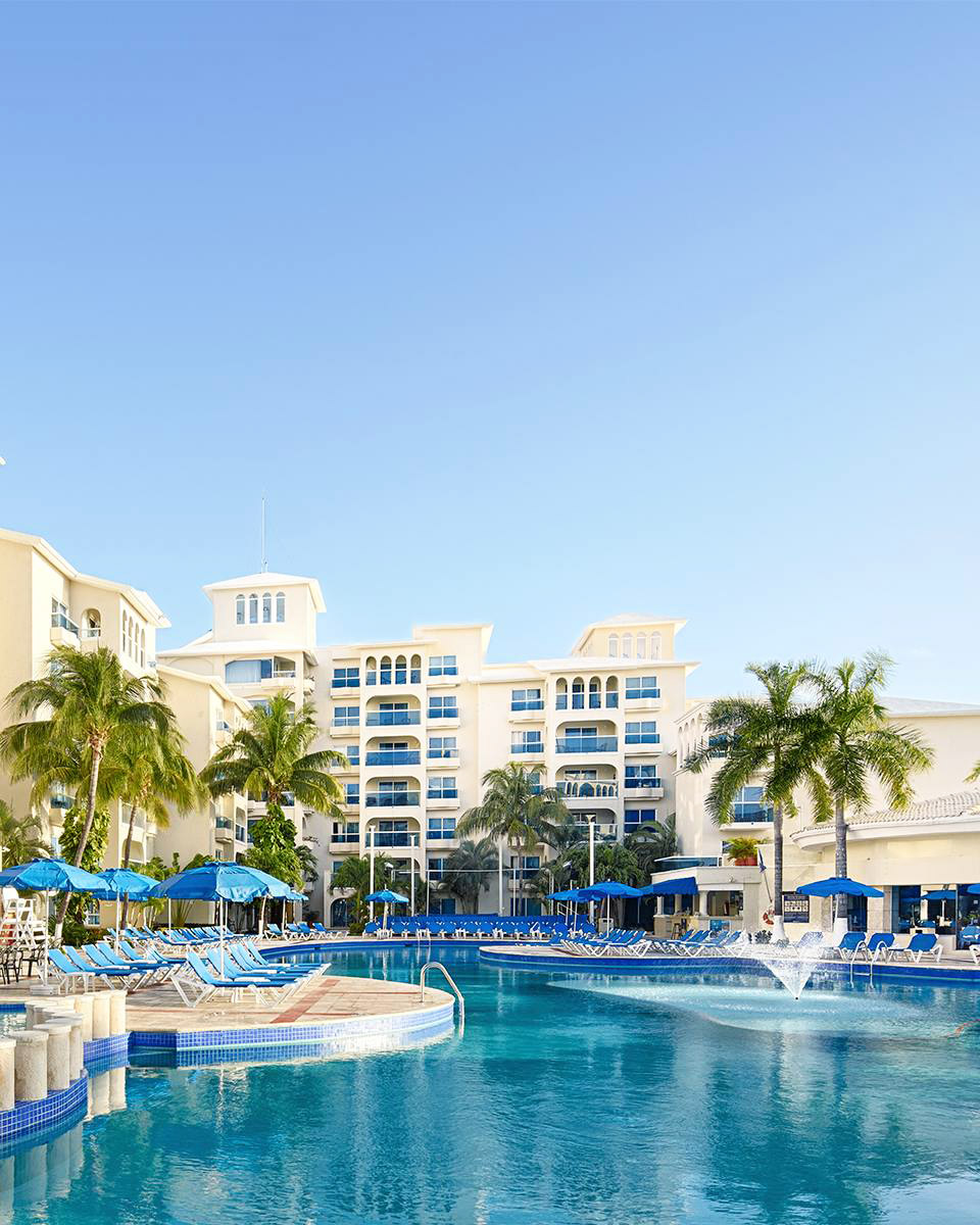 Swimming Pool at Occidental Costa Cancun, Mexico