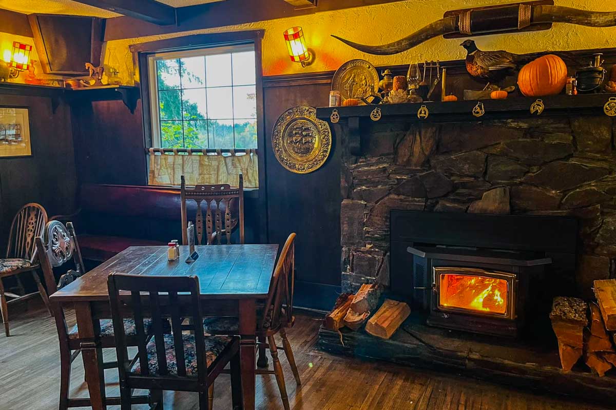 Rocking Horse Pub Parksville