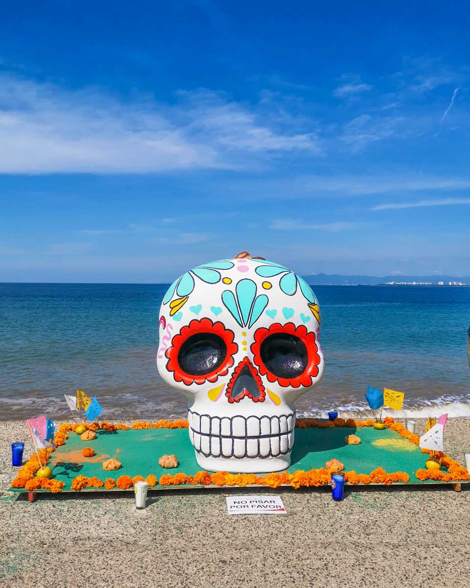 A skull statue in Puerto Vallarta during Día de los Muertos