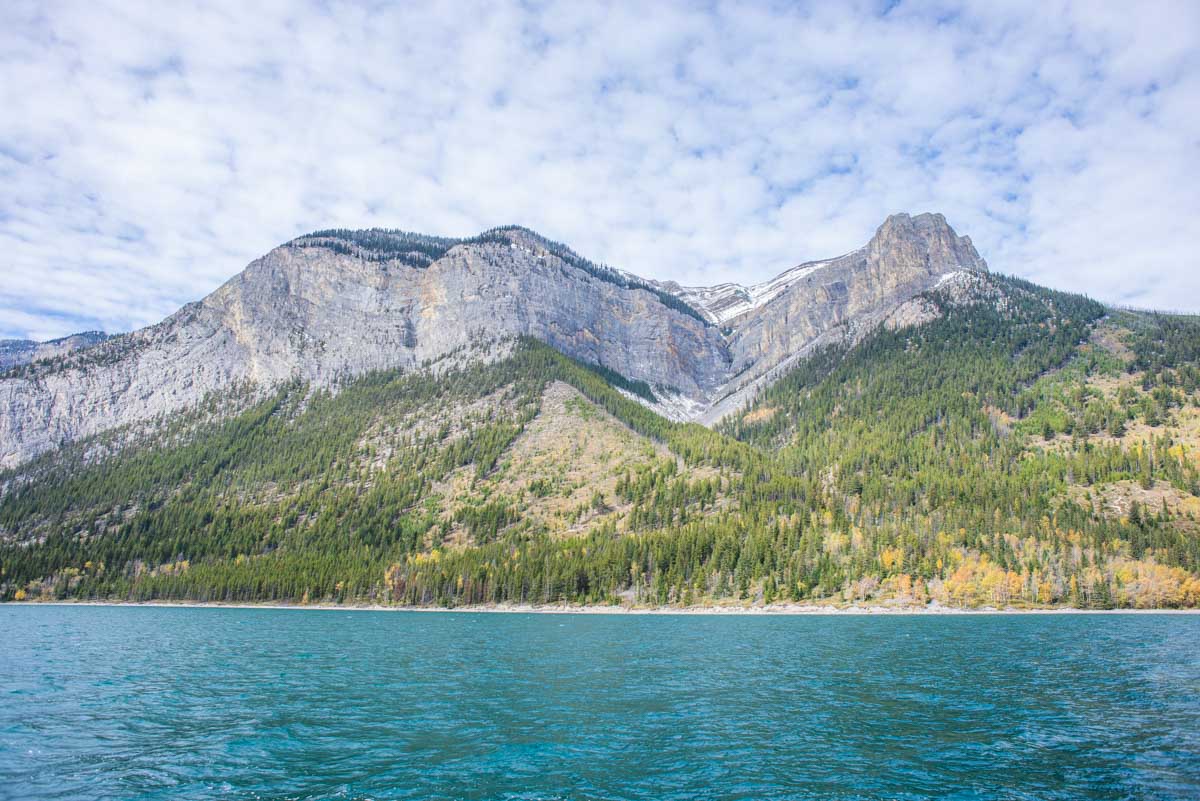 Stunning mountain views from a Lake Minnewanka Cruise