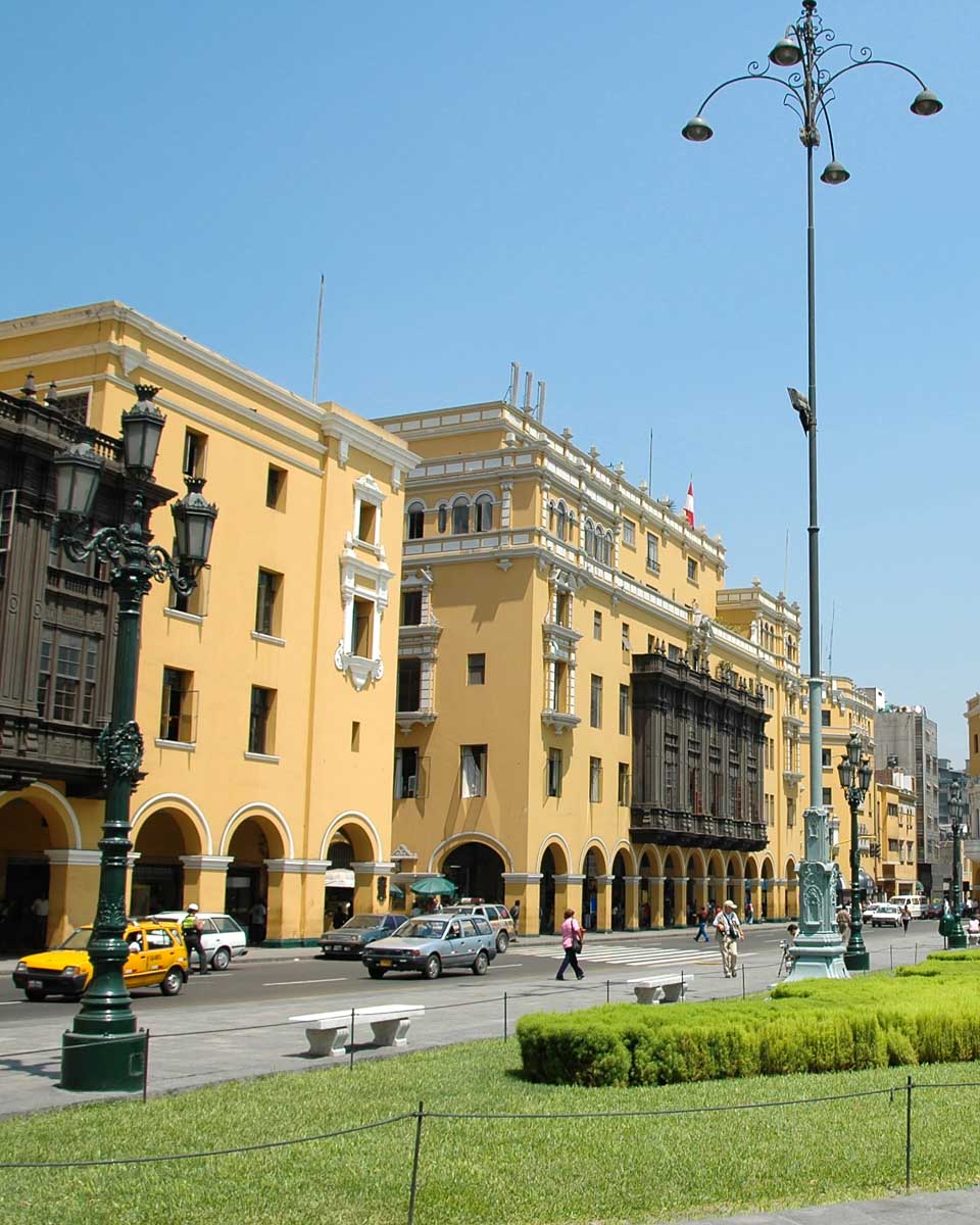 Downtown Lima on a walking tour