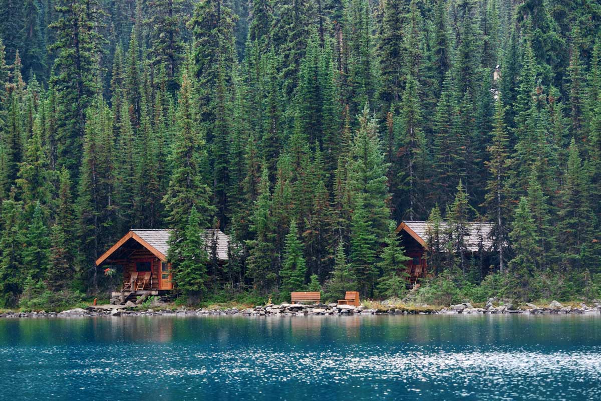 Lake O'Hara Lodge on the shores of Lake O'Hara, Canada
