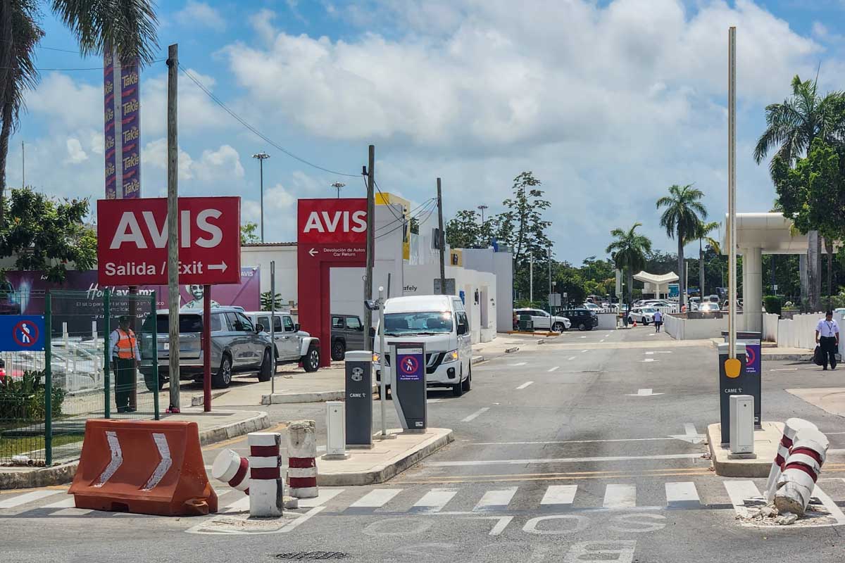 Driving out of Cancun Airport