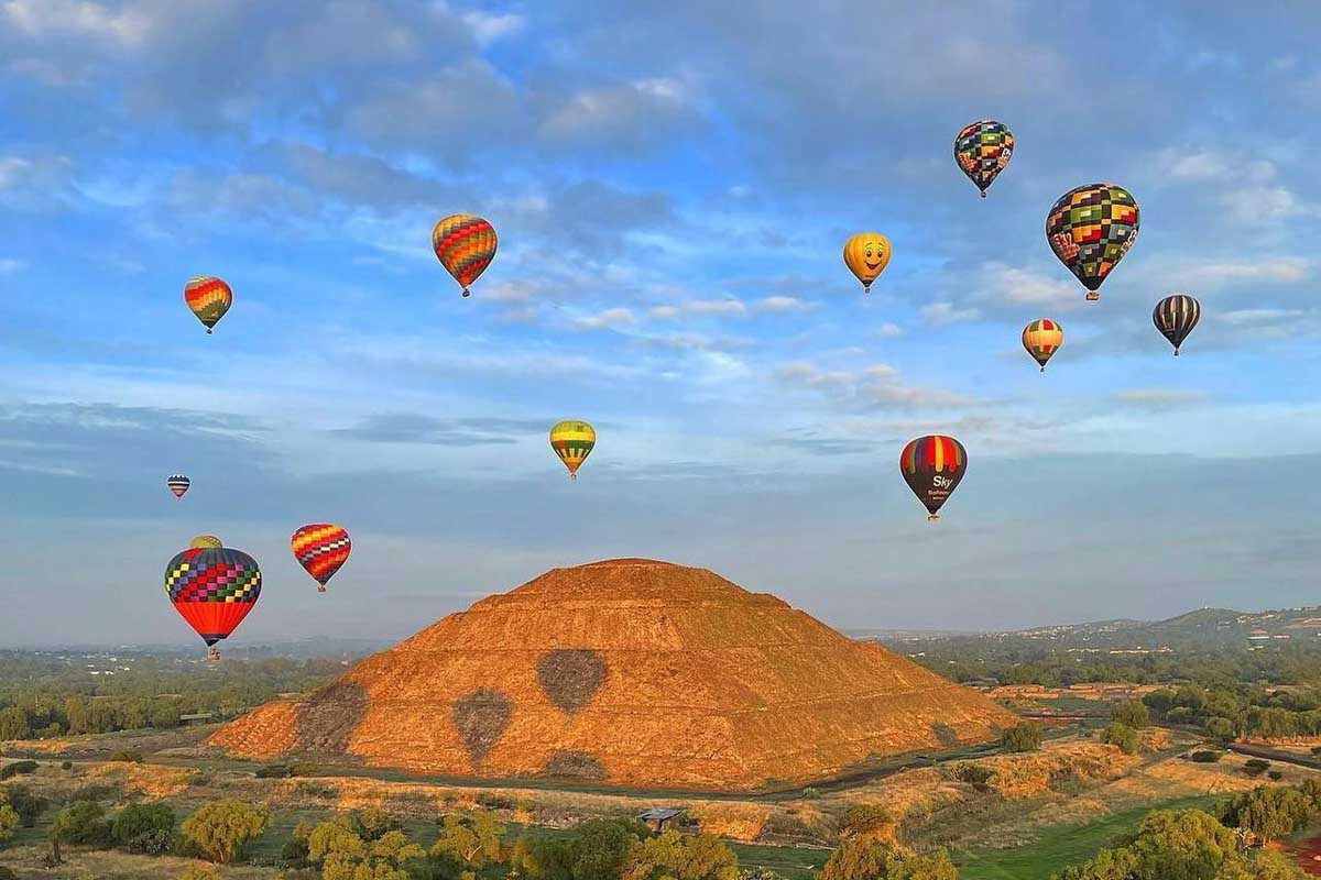 Tlatoani tours balloon ride Teotihuacan tours