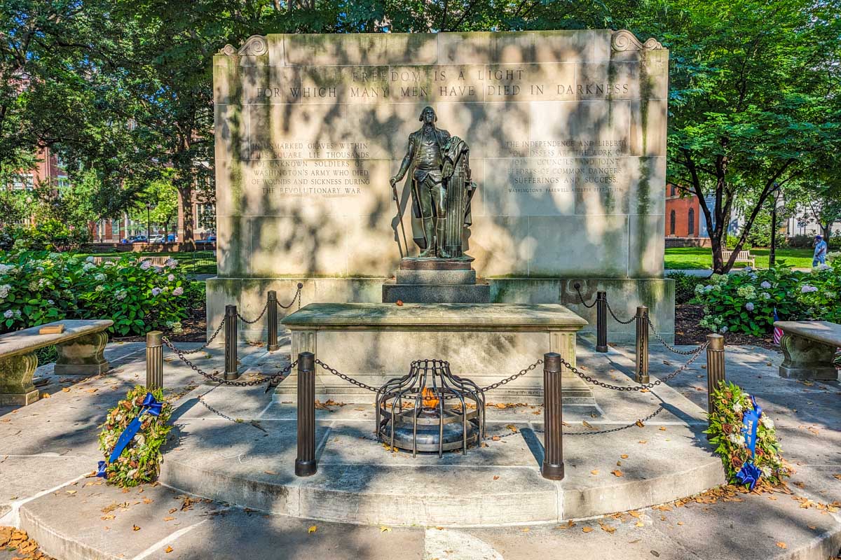 Statue at Washington Square in Philadelphia