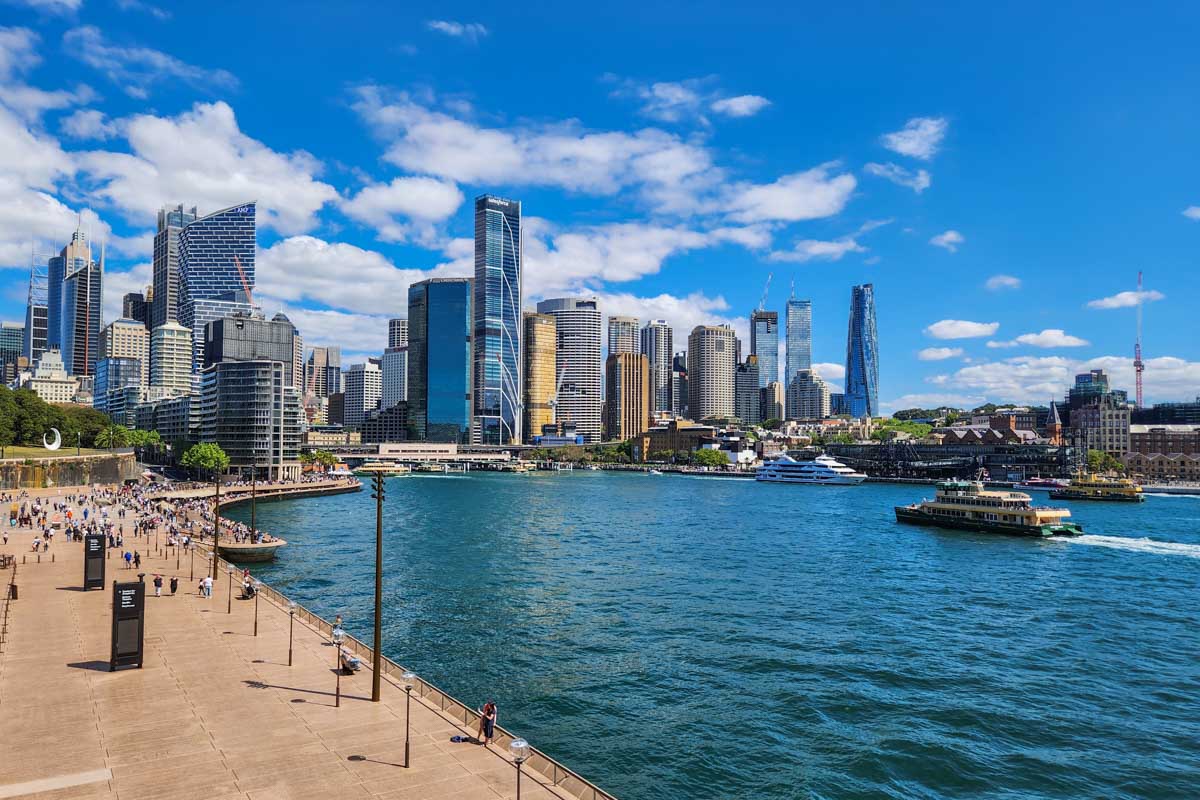 Stunning views of the Sydney Skyline as seen on a bike tour around the city