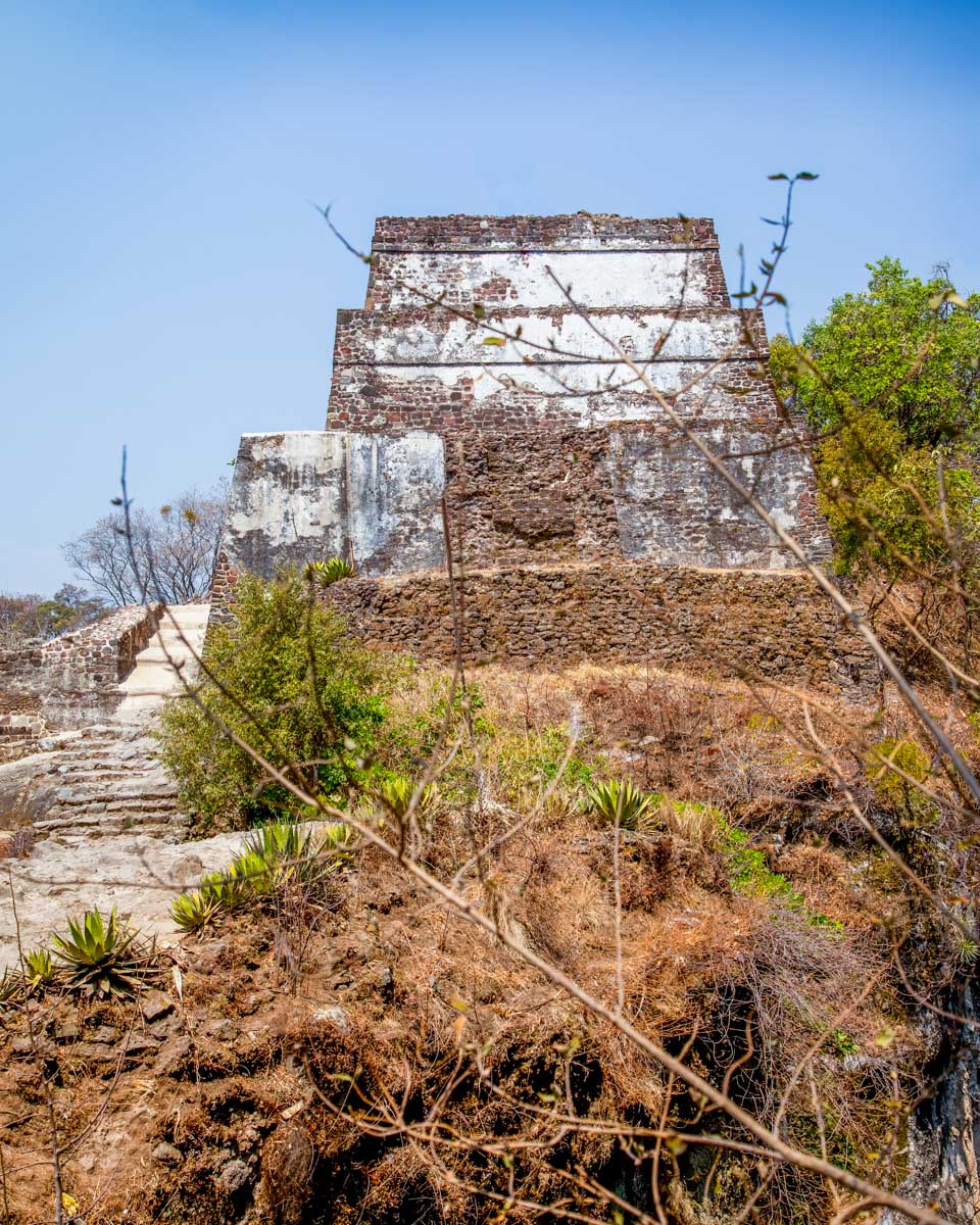 Tepozteco Mountain to visit El Tepozteco Temple