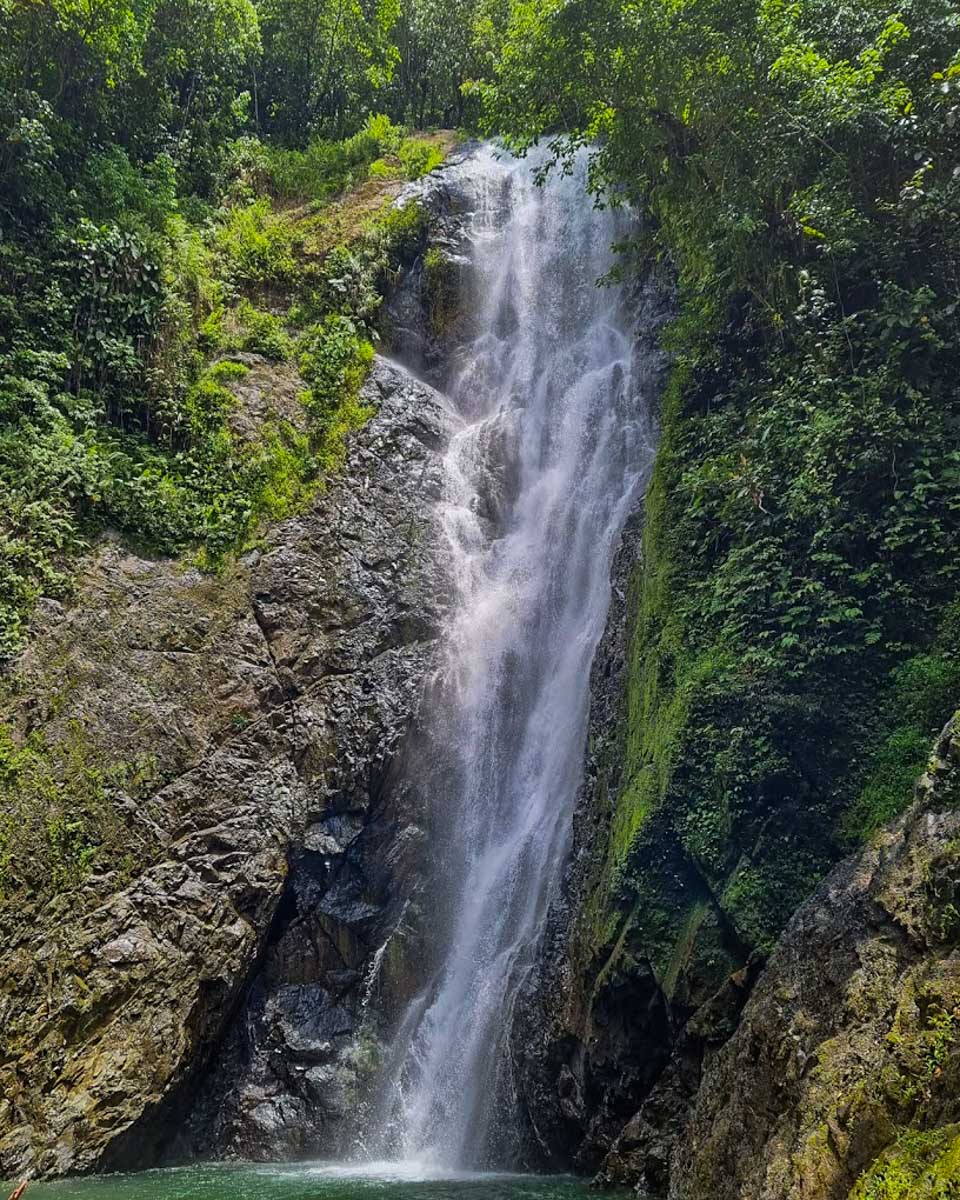 Navua Waterfall on a combination tour on the Navua River