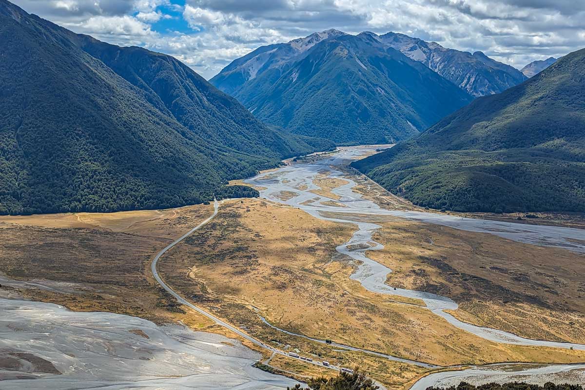 Scenic views over the Valley of Arthurs Pass, New Zealand
