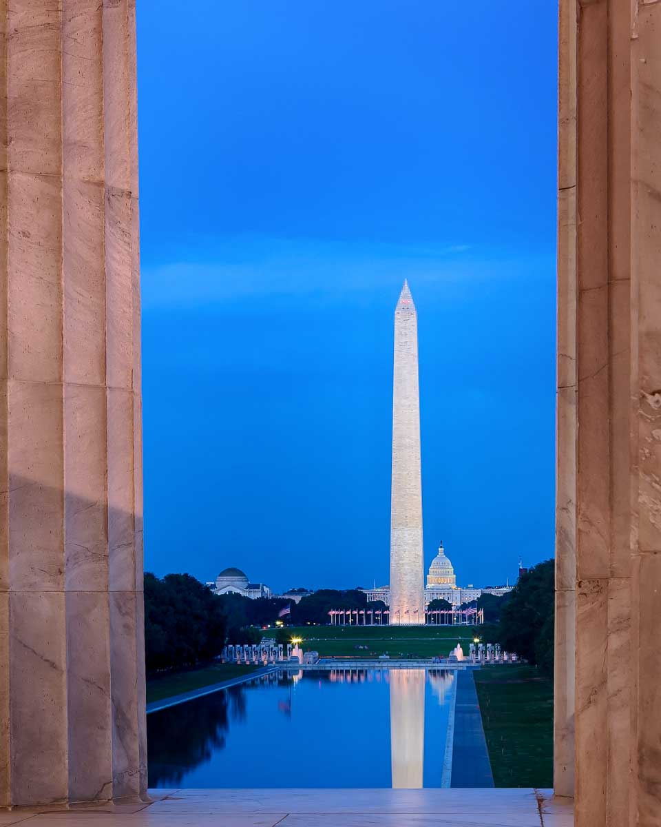 Washington monument reflecting from Jefferson