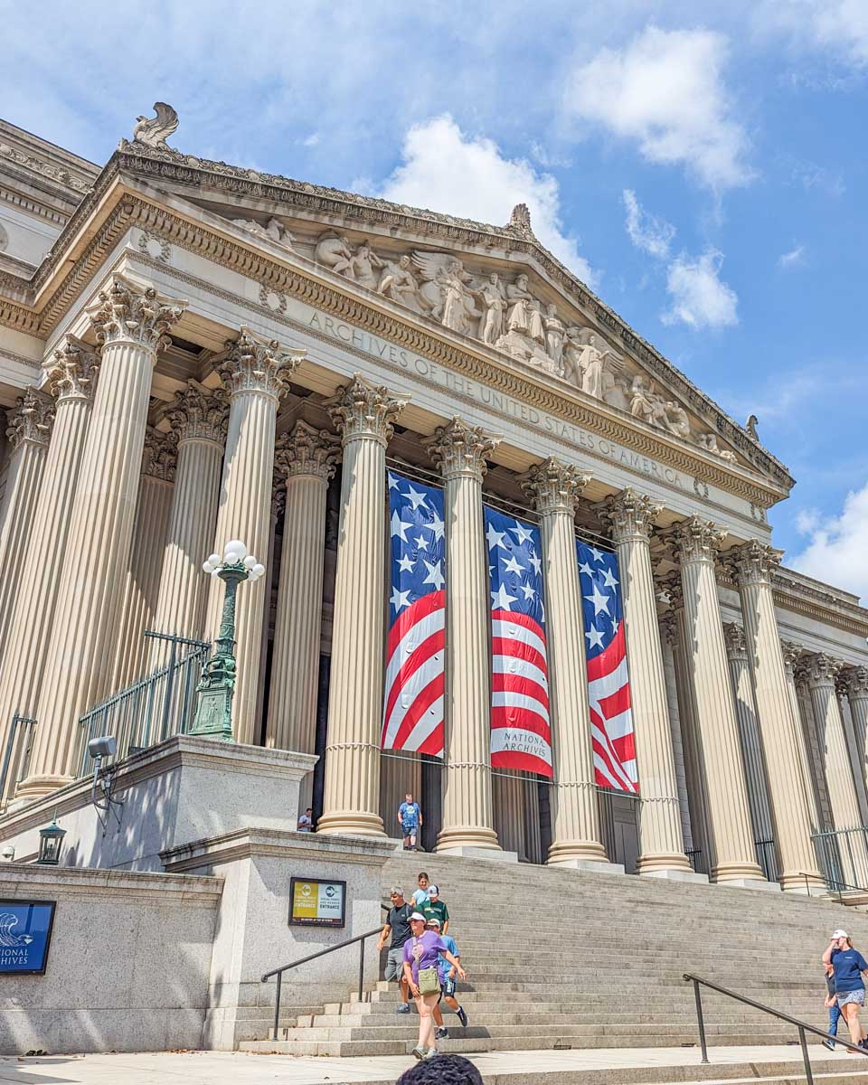 The front of the National Archives in Washington DC