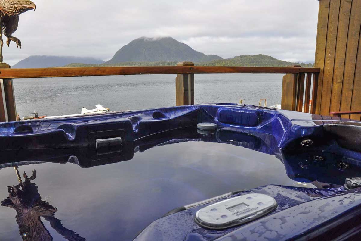 Himwitsa Lodge hot tub with views of the water