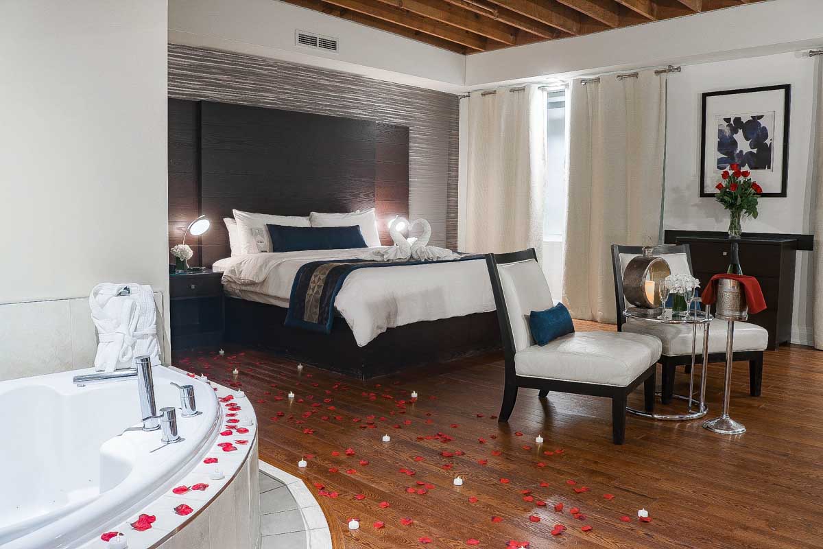 Sterling Inn & Spa in Niagara Falls Room