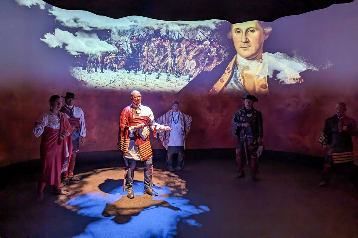 Wax statues at the museum of the american revolution