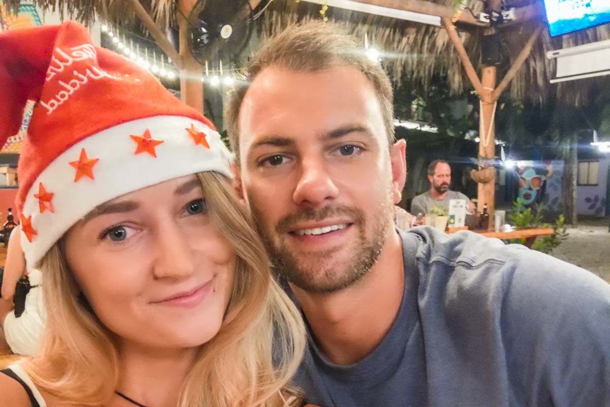 Bailey and Daniel Take a selfie in Tamarindo