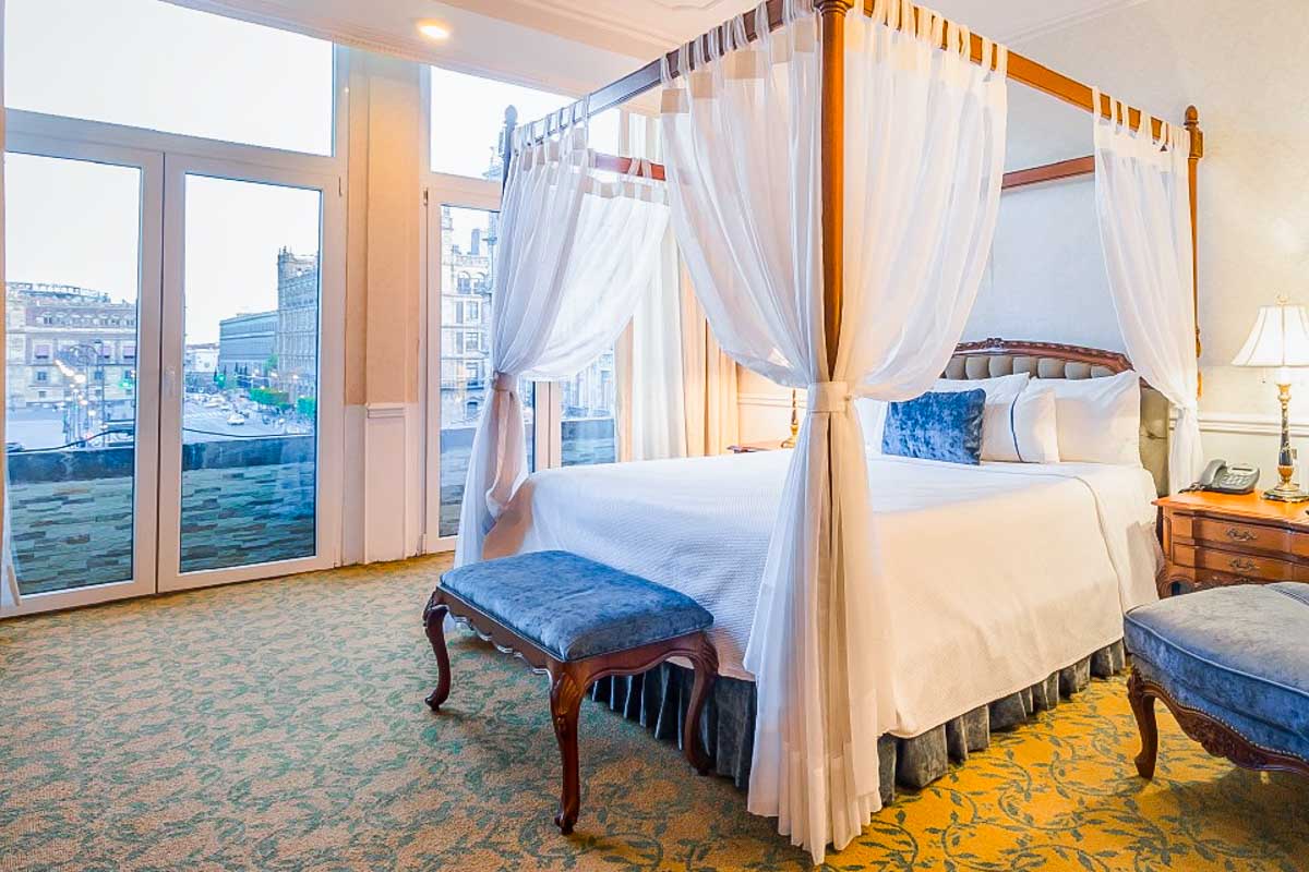 Hotel room at the Gran Hotel Ciudad de México