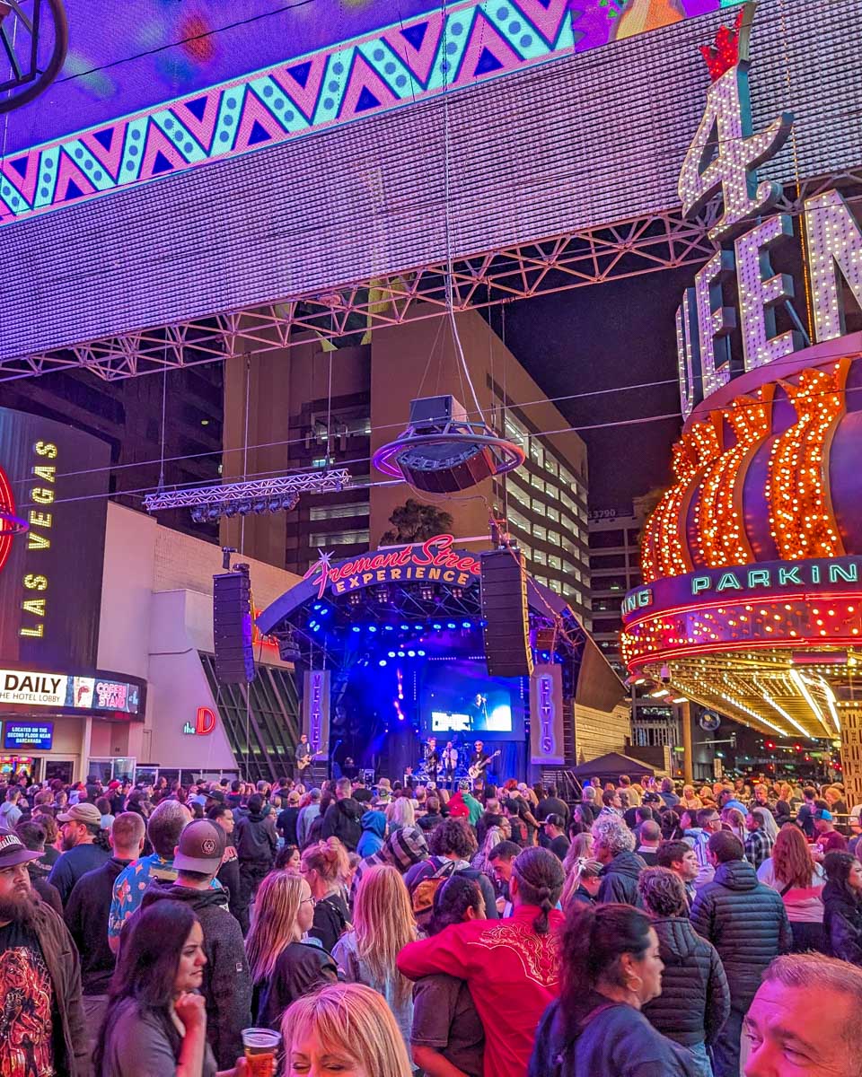 Freemont-street-and-a-sign-for-the-Fremont-street-experience-in-Las-Vegas-USA-1