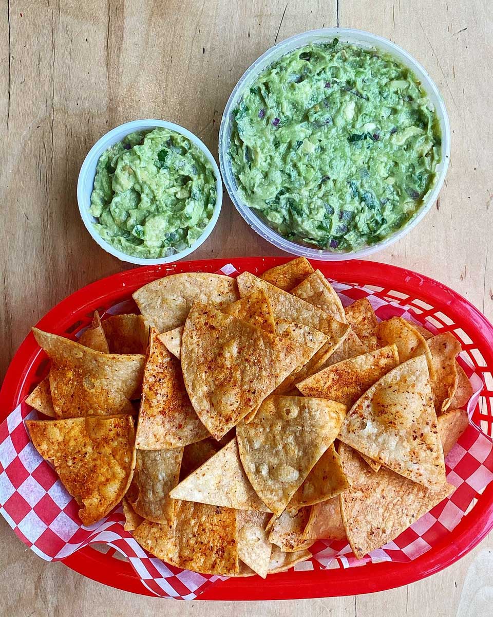 Seven Lives Tacos y Mariscos Kensington Market Toronto Canada guacamole
