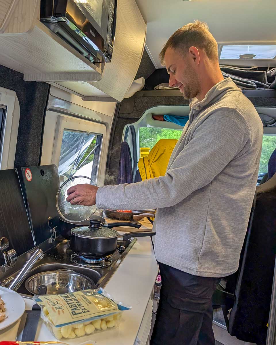 Star-RV-campervan-in-Australia-Daniel-making-food-2.jpg