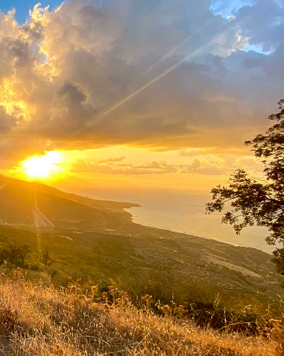 Tusatrophy-Escursioni sunset Cefalu Italy