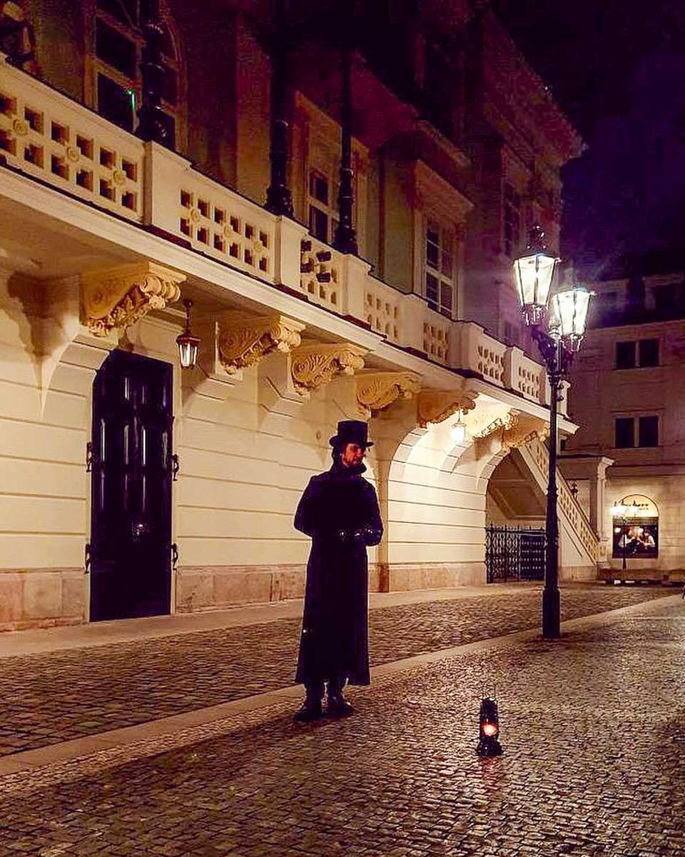 Mysterium Tours guide on a night tour in Budapest Hungary
