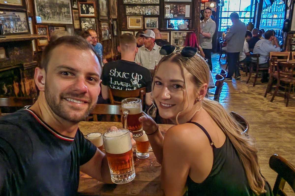 Daniel-and-Bailey-take-a-selfie-in a pub Dublin Ireland