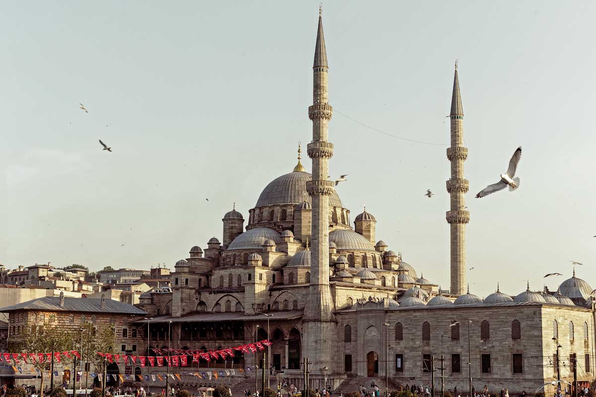 The New Mosque (Yeni Cami) in Istanbul, Turkey 1