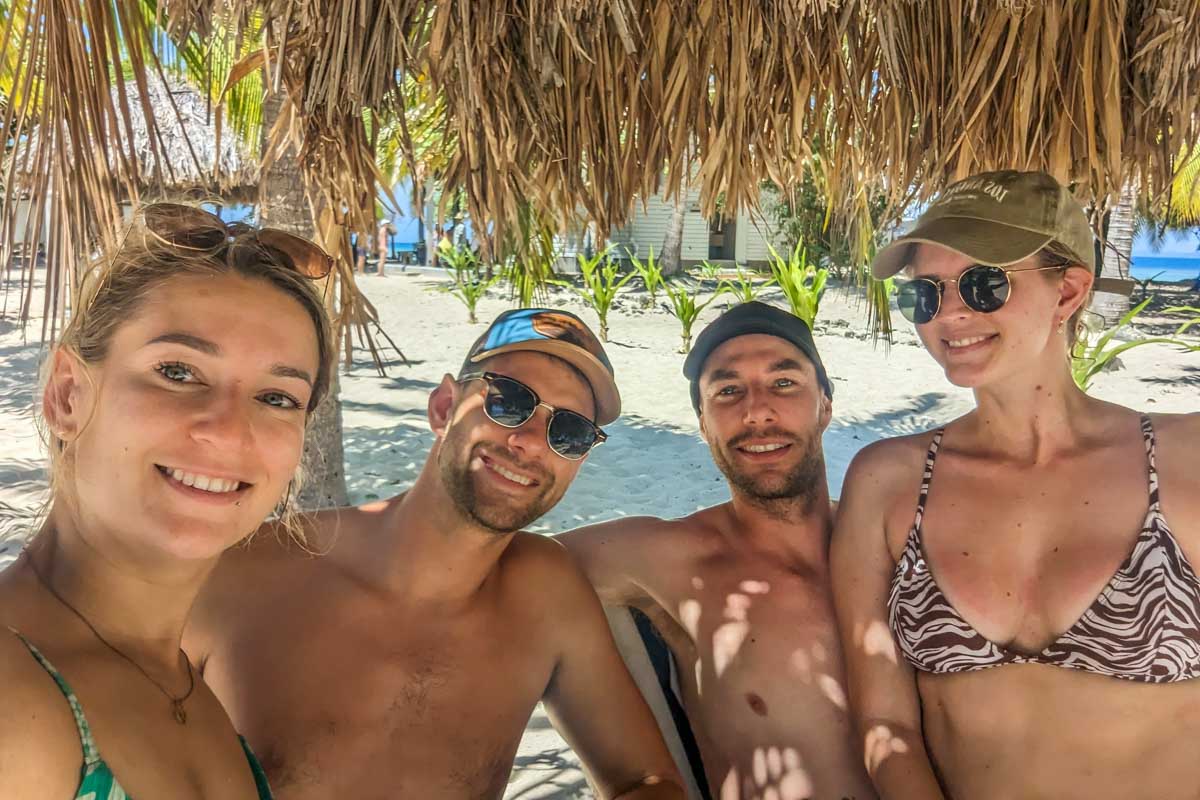 Daniel-and-Bailey-take-a-seflie-with-friends-while-relaxing-in Cebu Philippines