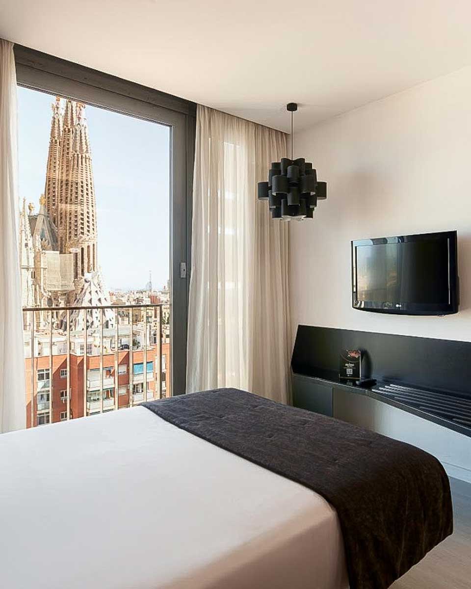 A hotel room at the Sercotel Rosellon