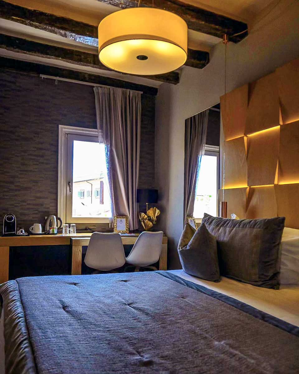 Ara di Marte Suites room in Rome Italy