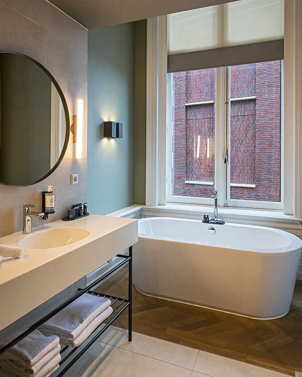 Bathroom at the Pestana Amsterdam Riverside hotel