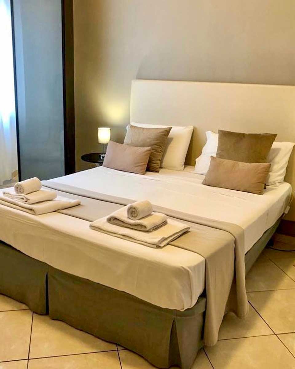 Tuanis Napoli Suites & Rooms in Naples Italy 1