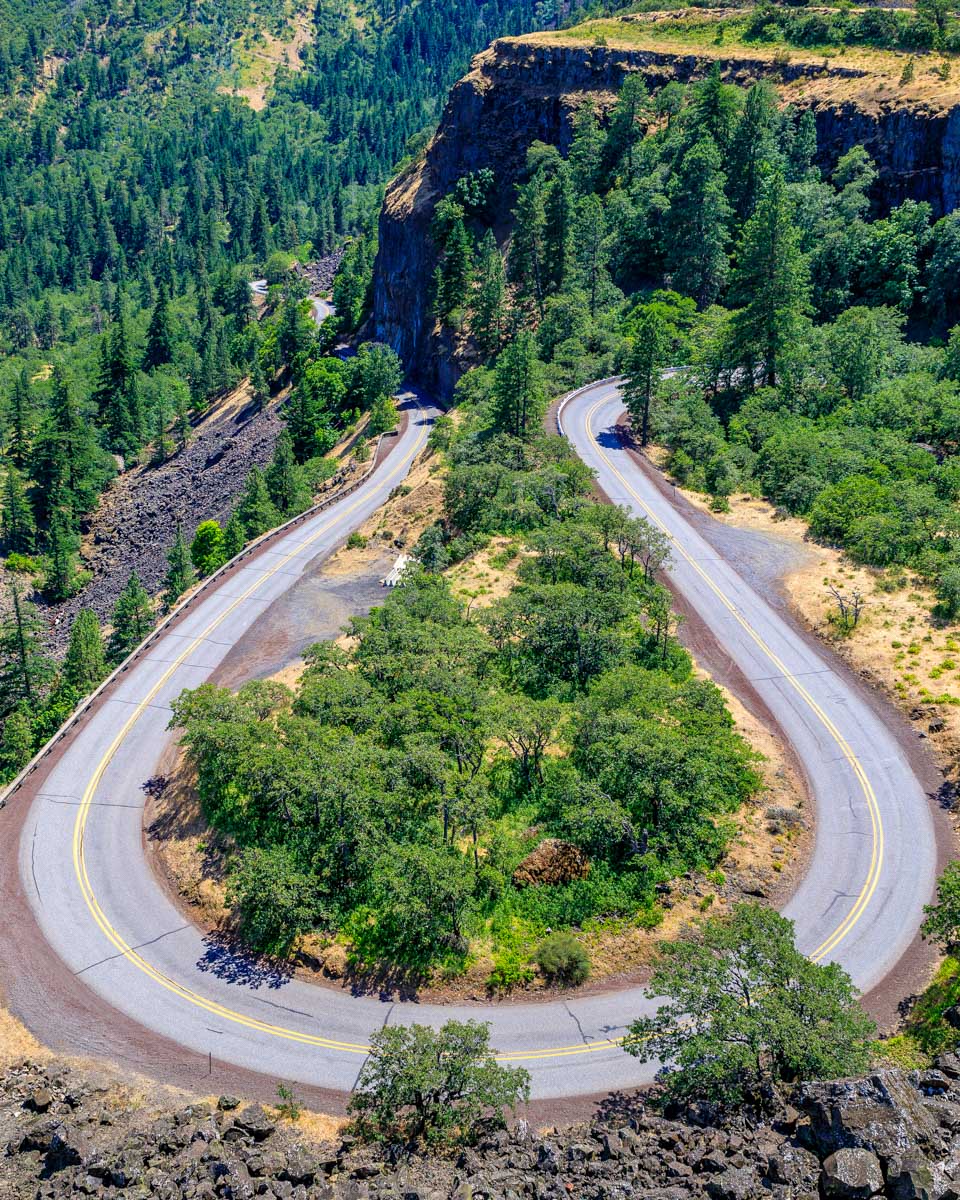 View from Rowena Crest Viewpoint on a tour from Portland Oregon