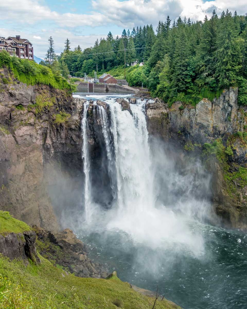 snoqualmie falls seen on a wine tour from Seattle Washington