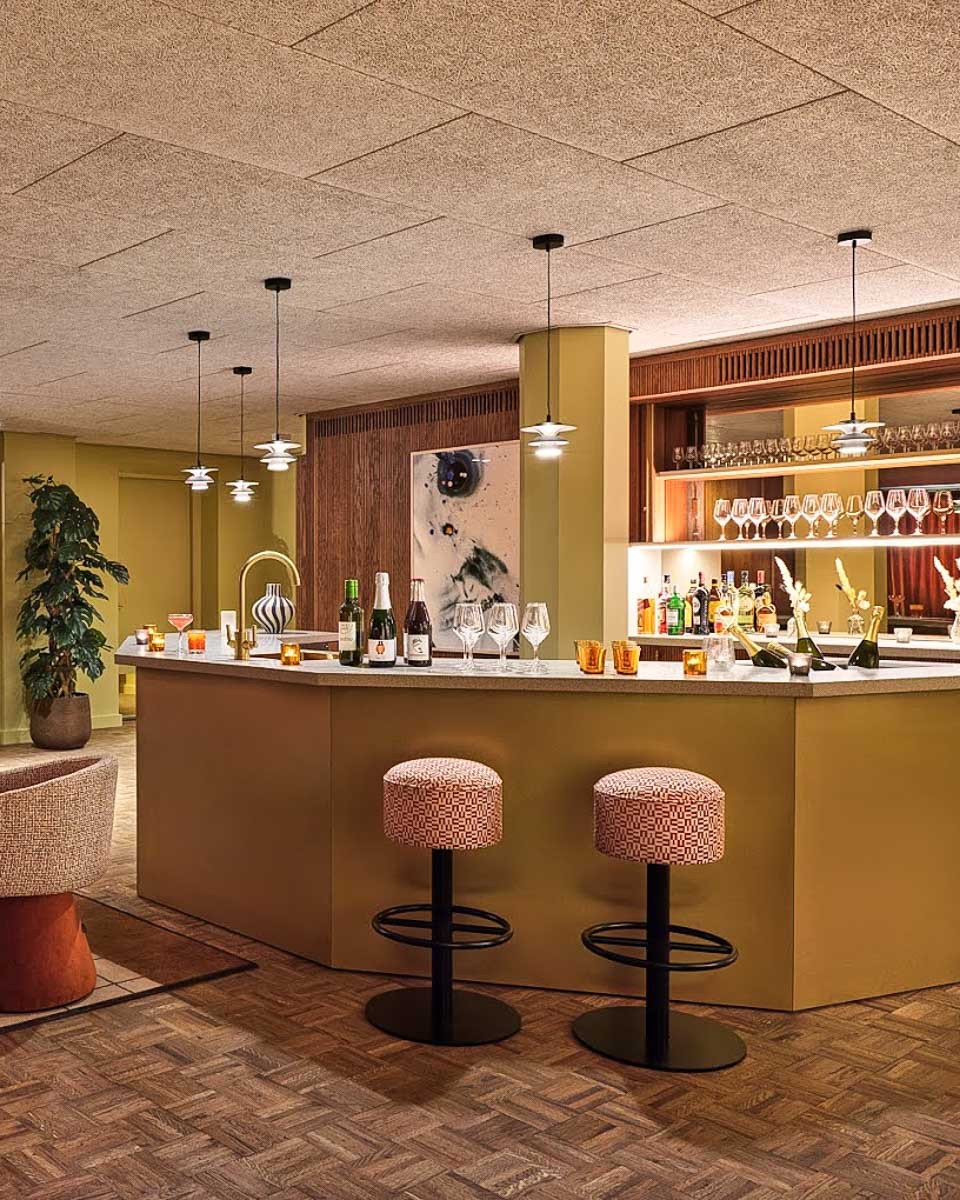 the bar and lounge area at Hoxton Lloyd Amsterdam
