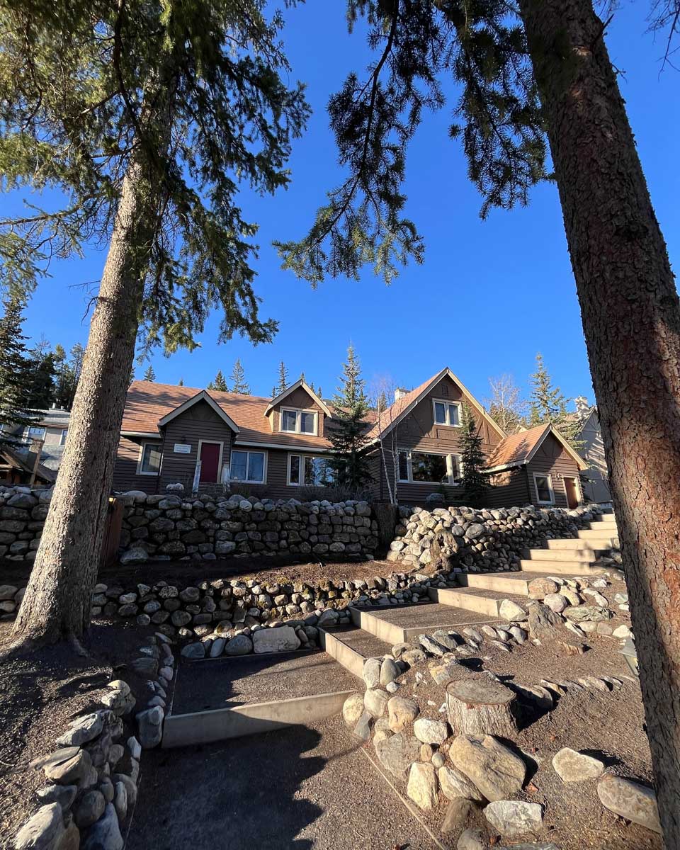 A Banff Boutique Inn in Banff Alberta Canada (1)