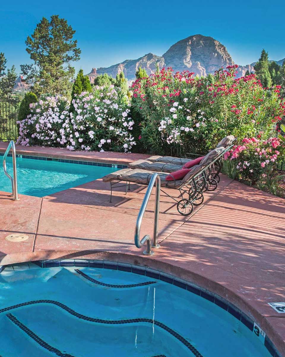 A Sunset Chateau in Sedona Arizona (1)