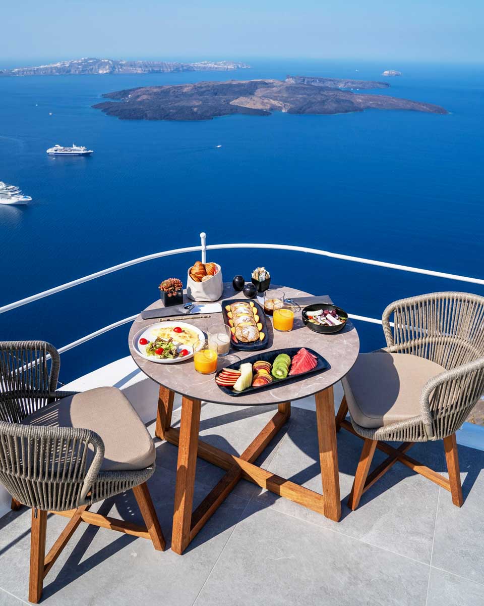 Eteoro Suites in Santorini Greece 1